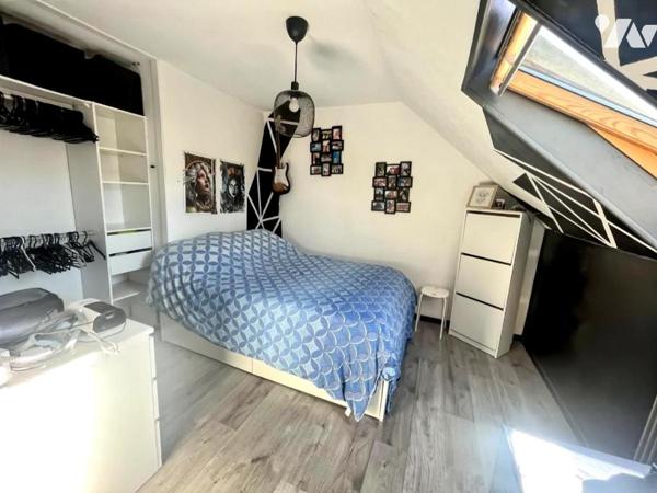 Maison de lotissement avec sous-sol