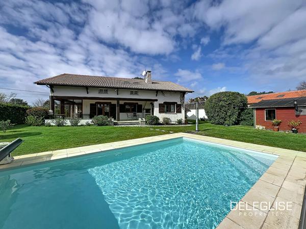 Ref. 3206 : Villa Basco-Landaise avec piscine à Vendre – Gujan Mestras