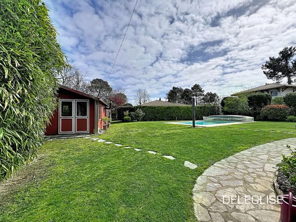 Ref. 3206 : Villa Basco-Landaise avec piscine à Vendre – Gujan Mestras
