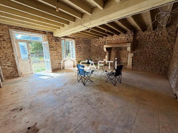 Maison à rénover 200m² avec dépendances - 4754m²