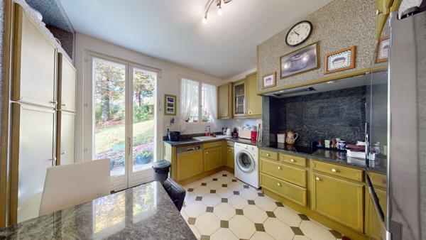 Maison avec vue imprenable 8 pièce(s) 196 m2