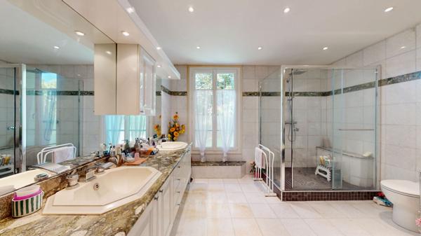 Maison avec vue imprenable 8 pièce(s) 196 m2