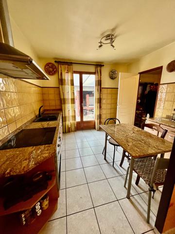 Villa T4 Plein pied, 3 faces 110 m2 et piscine