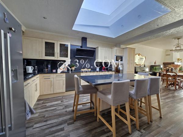 Maison 6 pièce(s) 5 chambre(s) 200 m²