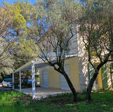 VILLA 220 M² S/TER 6645M²