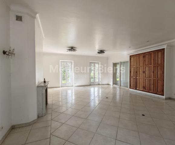 VILLA 220 M² S/TER 6645M²