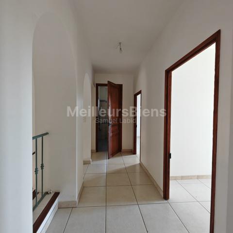 VILLA 220 M² S/TER 6645M²