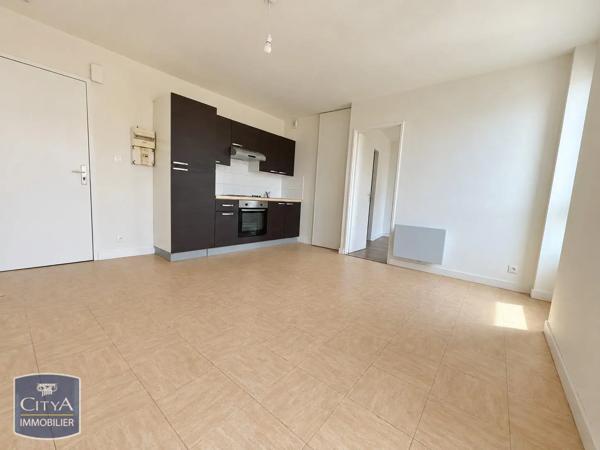Appartement à louer 2 pièces 30.3m² Le Relecq-Kerhuon (29480)