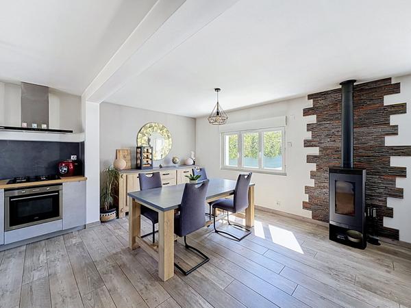 Maison située à Meaux - 3 chambres - jardin de 612 m2 - garage et dépendances - cave totale