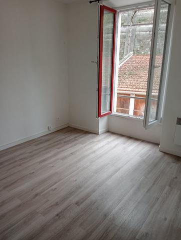 STUDIO SAINT MAURICE-16.90 M²