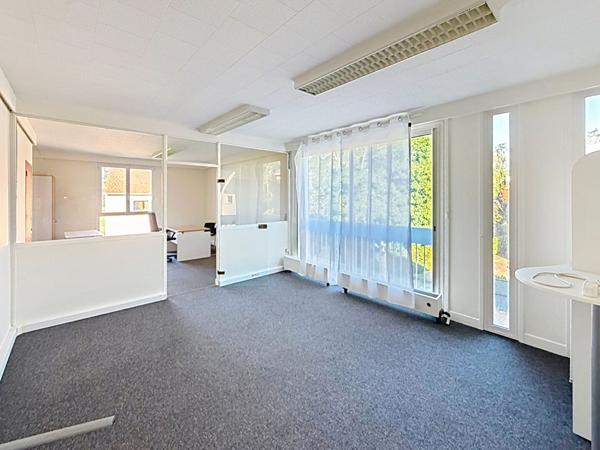 Local commercial Palaiseau 2 pièce(s) 37.74 m2