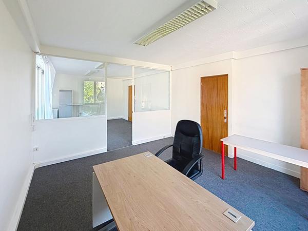 Local commercial Palaiseau 2 pièce(s) 37.74 m2