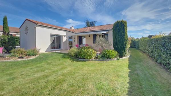 Maison à vendre à LE LOROUX BOTTEREAU - 4 pièces, 3 chambres