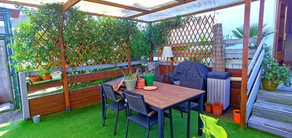 Appartement type loft d'environ150 m² - terrasse privative - Double garage