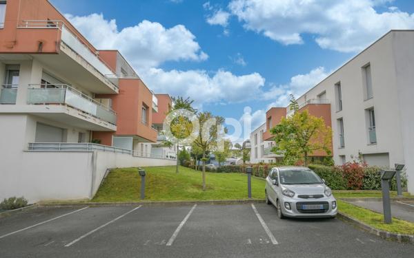 Stationnement à vendre    Reims