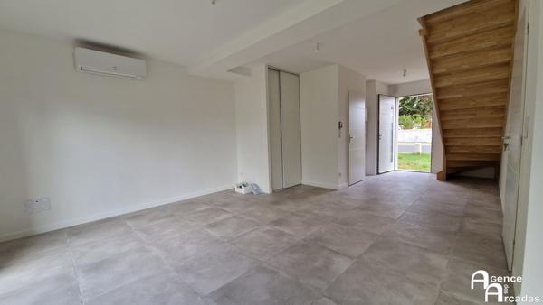 Maison 4 pièce(s) 90 m2 Saint-André-de-Cubzac (33240)