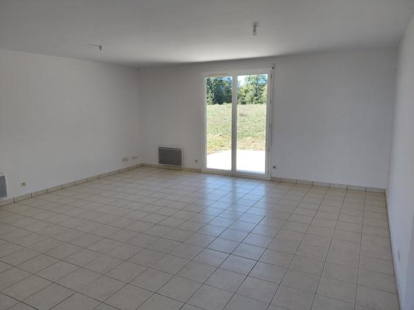 MAISON PLAIN-PIED 4 CHAMBRES GRAND TERRAIN
