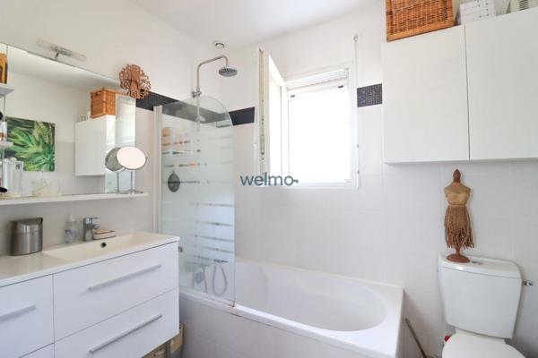 33700 – MÉRIGNAC – SECTEUR CAPEYRON - MAISON INDIVIDUELLE – PISCINE - PERGOLA - TERRASSE - LUMINEUSE – CALME - 0 VIS-A-VIS