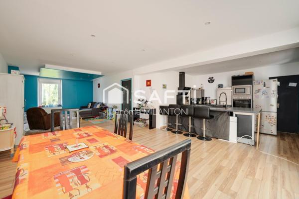 Proche commerces, Axe A31, rénovation 2012.