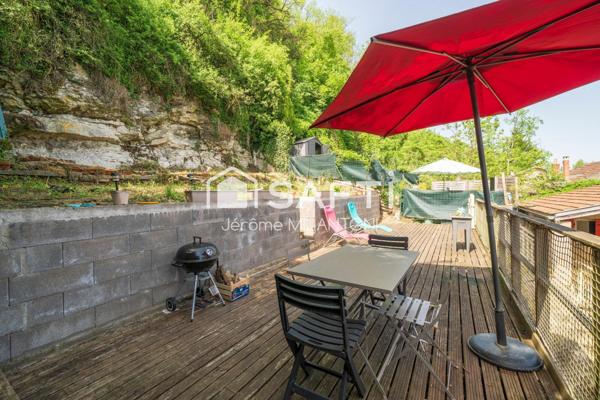 Proche commerces, Axe A31, rénovation 2012.