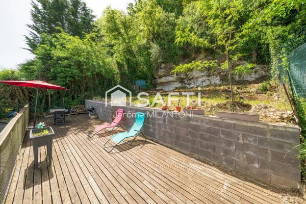 Proche commerces, Axe A31, rénovation 2012.