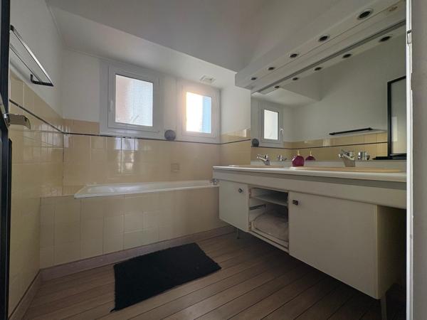 Appartement à ROUEN, 76100 - 3 pièces 76m²