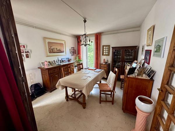 Appartement Nimes 5 pièce(s) 90.72 m2