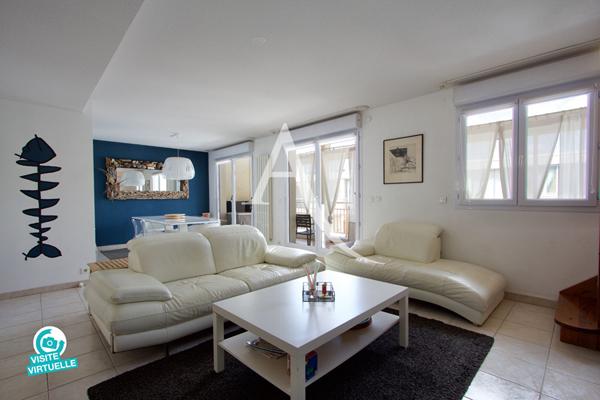 DUPLEX LUMINEUX DE 115M2 - GRAND GARAGE - PALAVAS LES FLOTS - RIVE DROITE