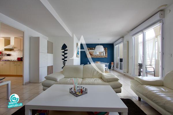 DUPLEX LUMINEUX DE 115M2 - GRAND GARAGE - PALAVAS LES FLOTS - RIVE DROITE