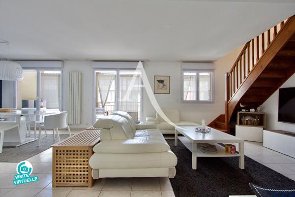 DUPLEX LUMINEUX DE 115M2 - GRAND GARAGE - PALAVAS LES FLOTS - RIVE DROITE