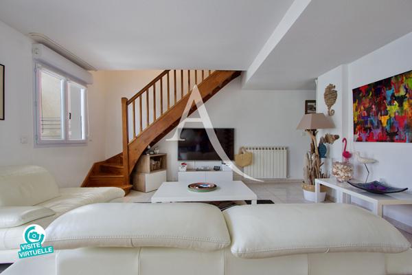 DUPLEX LUMINEUX DE 115M2 - GRAND GARAGE - PALAVAS LES FLOTS - RIVE DROITE