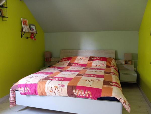 Maison sans voisins avec étang à 8 kms de Mayenne