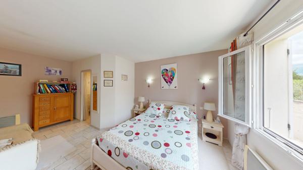 A VENDRE - Maison Poulx 5 pièce(s) - 151m²