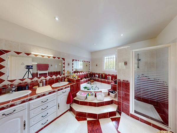 A VENDRE - Maison Poulx 5 pièce(s) - 151m²
