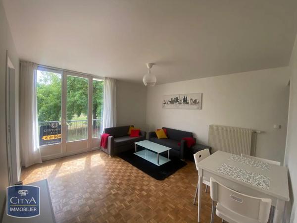 Appartement à louer 4 pièces 67.15m² Pessac (33600)