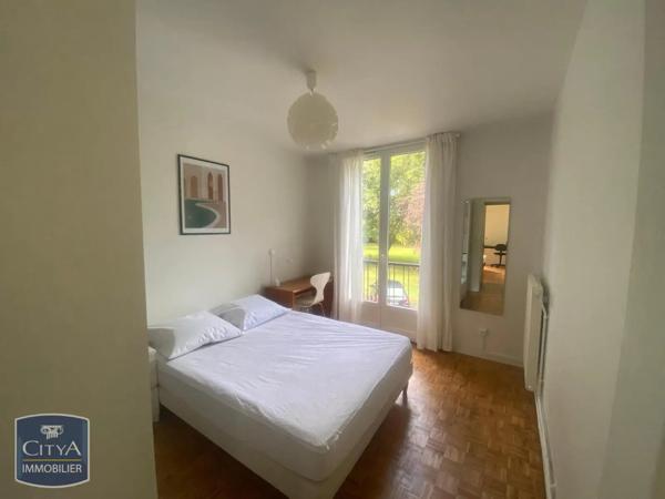 Appartement à louer 4 pièces 67.15m² Pessac (33600)