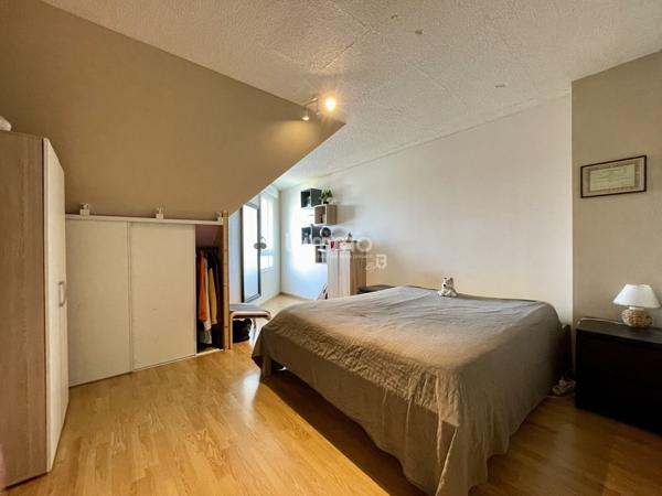 Maison mitoyenne récente avec Jardin