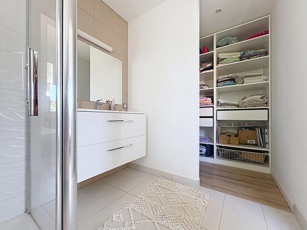 Vertou   - Maison de caractère  4 chambres avec Piscine et Dépendance