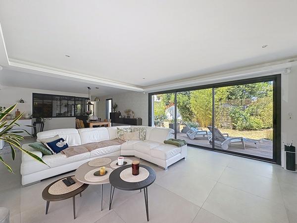Vertou   - Maison de caractère  4 chambres avec Piscine et Dépendance