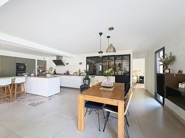 Vertou   - Maison de caractère  4 chambres avec Piscine et Dépendance