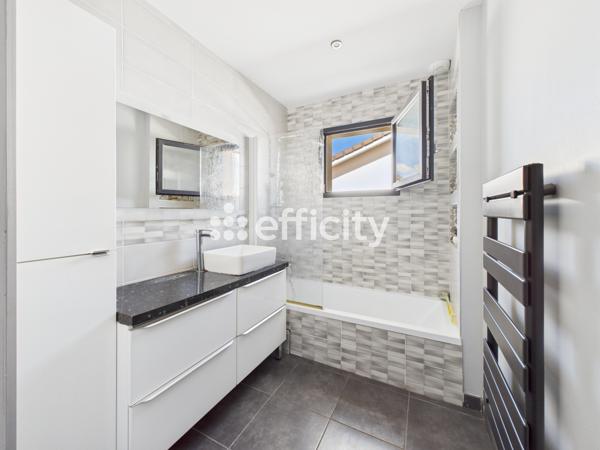 Maison 4 pièces - 94 m² Exclusivité efficity