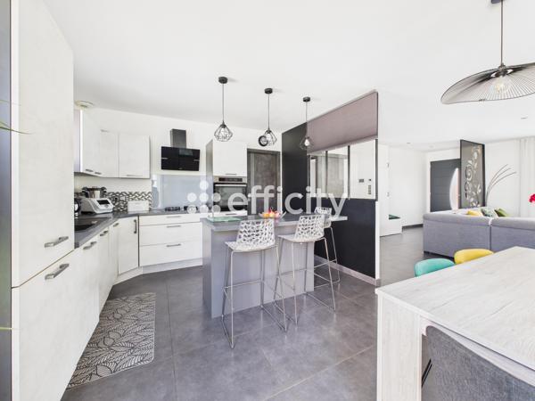 Maison 4 pièces - 94 m² Exclusivité efficity