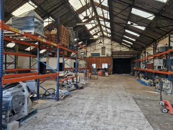 Immeuble à MAURE-DE-BRETAGNE, 35330 - 1 pièce 450m²