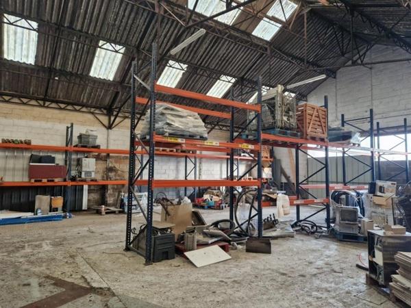 Immeuble à MAURE-DE-BRETAGNE, 35330 - 1 pièce 450m²