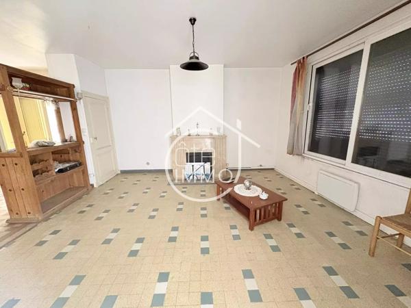 GARDONNE : Immeuble centre 6 pièces de 177m² avec cour