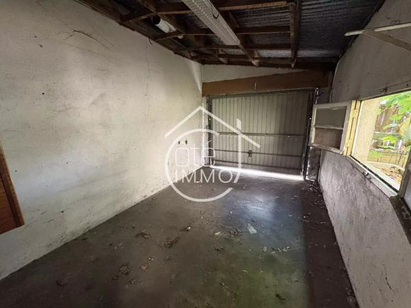 GARDONNE : Immeuble centre 6 pièces de 177m² avec cour