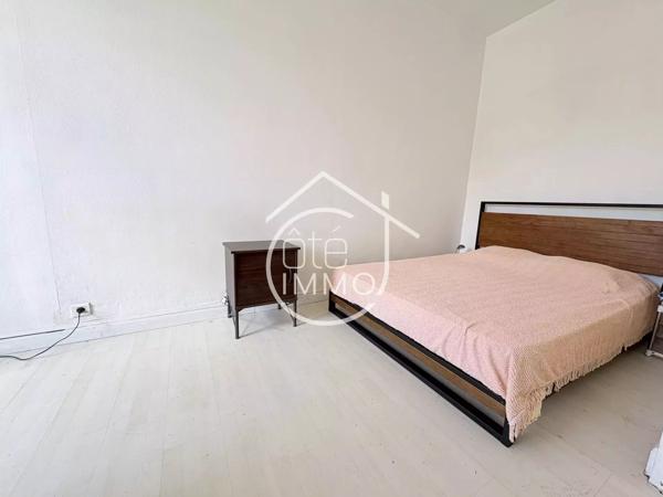 GARDONNE : Immeuble centre 6 pièces de 177m² avec cour