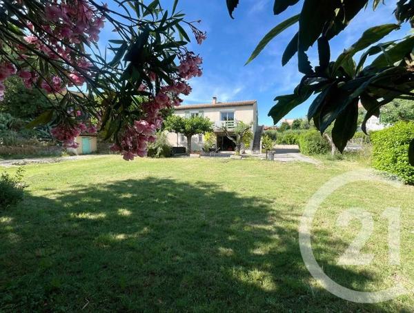 Maison à vendre  7 pièces - 80 m 2   NIMES  - 30