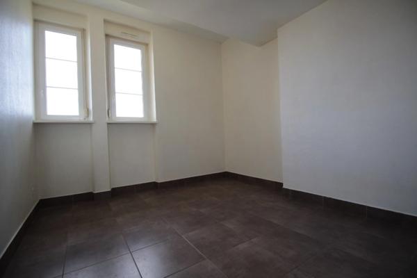 Dpt Moselle (57), à louer ZIMMING appartement T5 avec garage