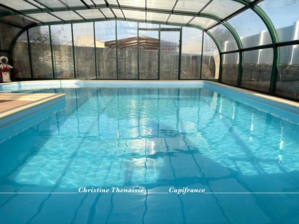 Maison à vendre Centre ville - Piscine chauffée sous dôme - 3 chambres - Grand garage + Garage pour Camping-car COEX (85)